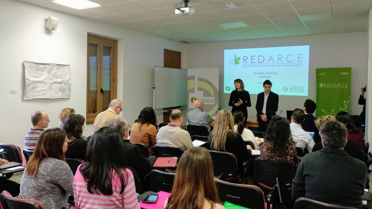 Representantes de centros de emprendimiento celebran una jornada técnica en Sabiñánigo