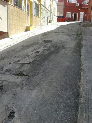 Vecinos denuncian el estado en que se encuentra la calle Guadalajara en Algeciras.