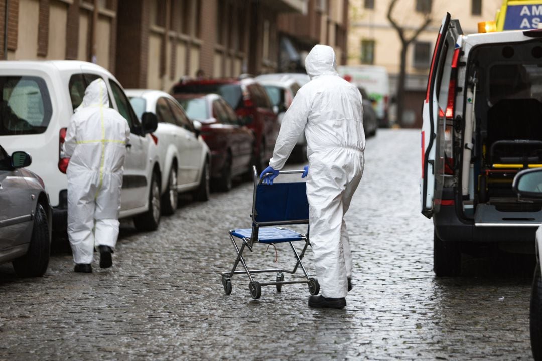 Profesionales sanitarios en las calles de Segovia 