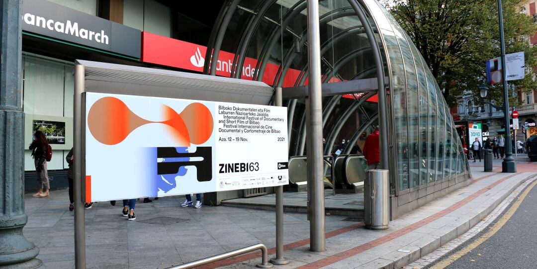 El festival, organizado por el Ayuntamiento de Bilbao, celebrará su gala de inauguración a la siete y media en el Teatro Arriaga, dirigida por el colectivo artístico Sra. Polaroiska y que contará, entre otras, con la presencia en directo del grupo Capsula.