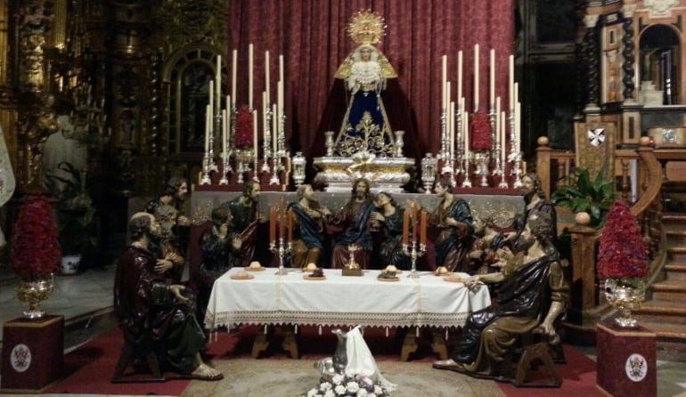 Altar de cultos de la hermandad de la Santa Cena donde, presuntamente, fue atacada la imagen del apóstol Simón