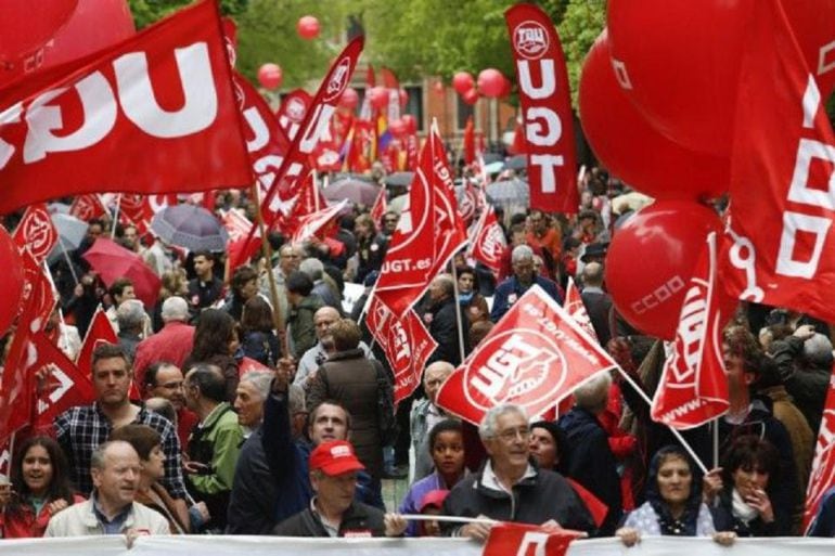 Imagen de una concentración convocada en Navarra por UGT y CCOO con motivo del Día del Trabajo