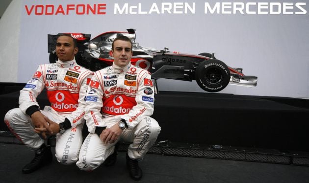 Lewis Hamilton y Fernando Alonso, en la presentación de McLaren en la temporada 2007.