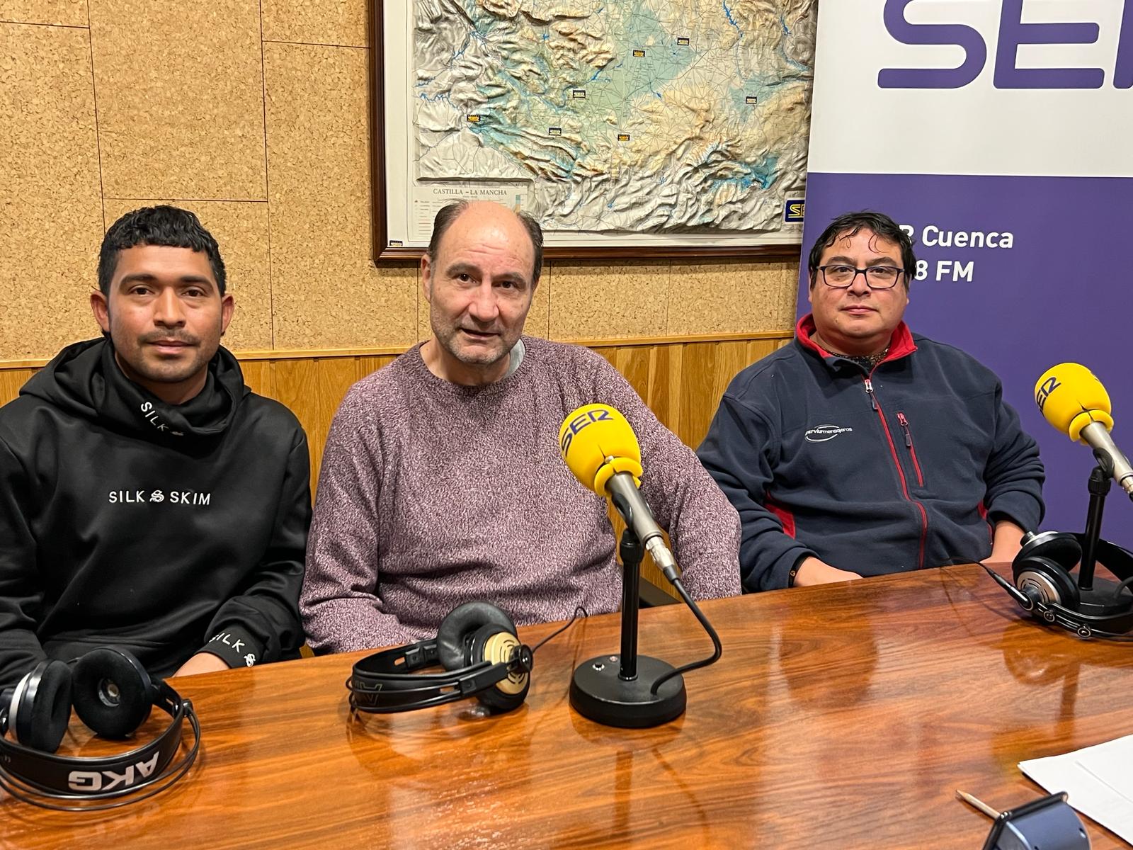 De izquierda a derecha; Pibe Brake, Paco Soriano, y Juan Gabriel Bautista