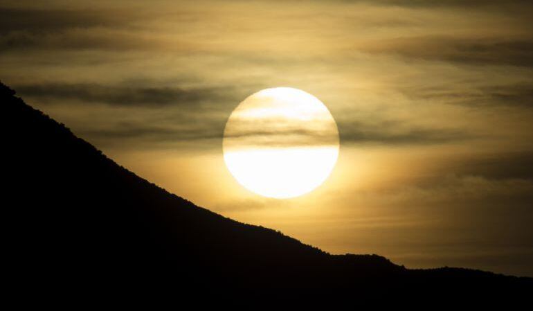 ¿Cómo influye la luna en el comportamiento y estado de ánimo de las personas? 