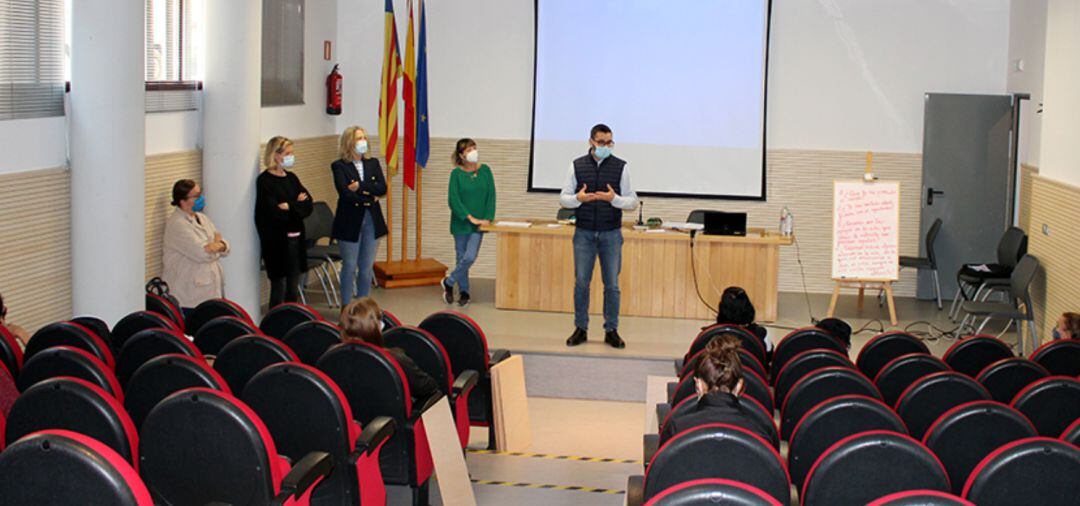 El alcalde de L&#039;Alcora, Samuel Falomir, en la presentación del programa de formación