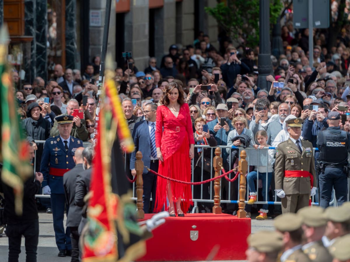 Gonzalo Velasco: “Normal que no fuera Feijóo porque se tendría que haber puesto de rodillas ante Ayuso, la ‘reina Sol’”