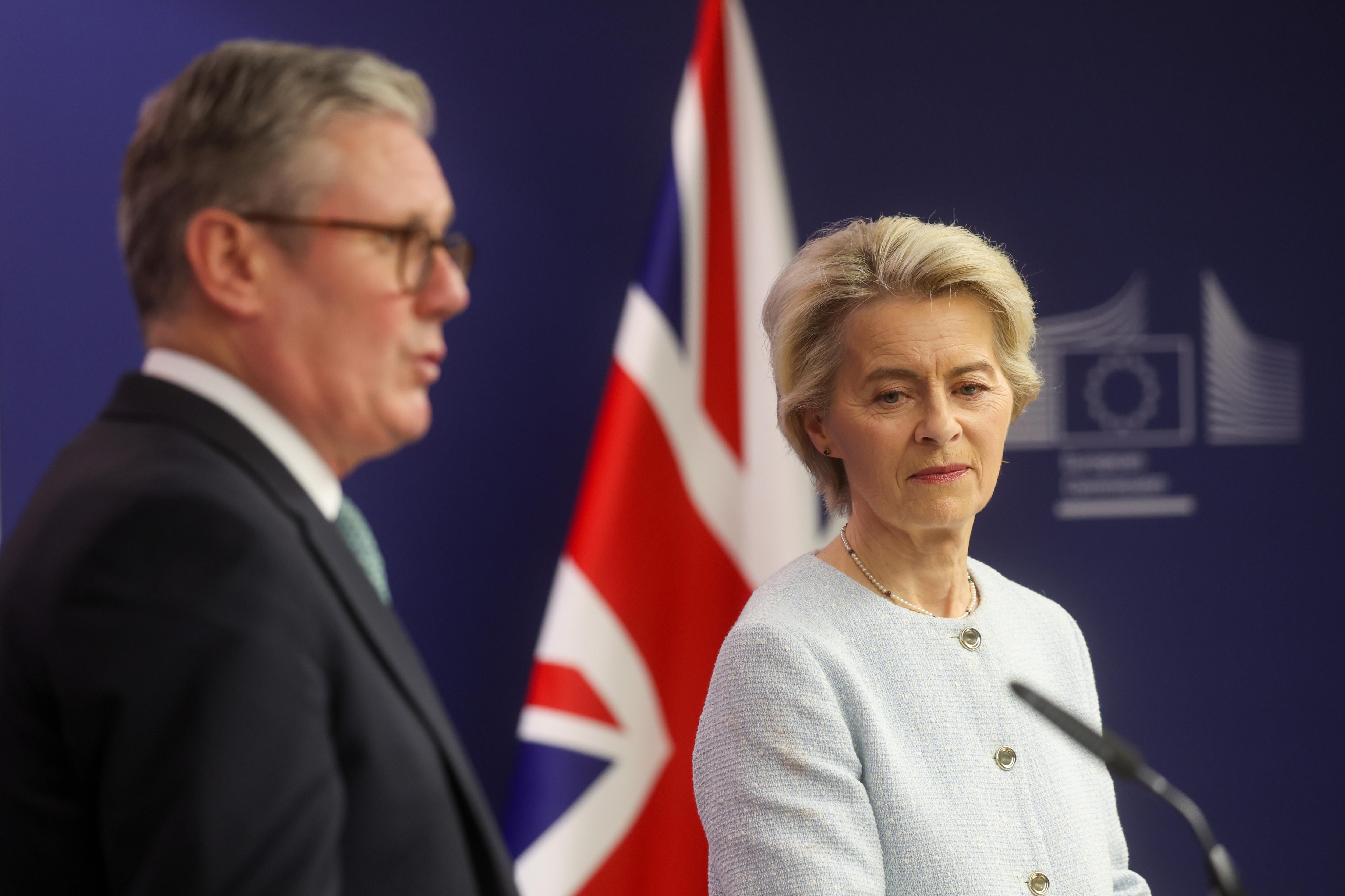 El primer ministro británico, Keir Starmer, y la presidenta de la Comisión Europea, Ursula Von der Leyen