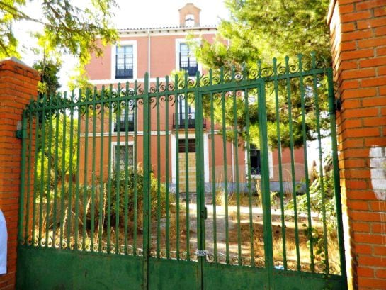 Fachada del Hospital de Santa Emilia