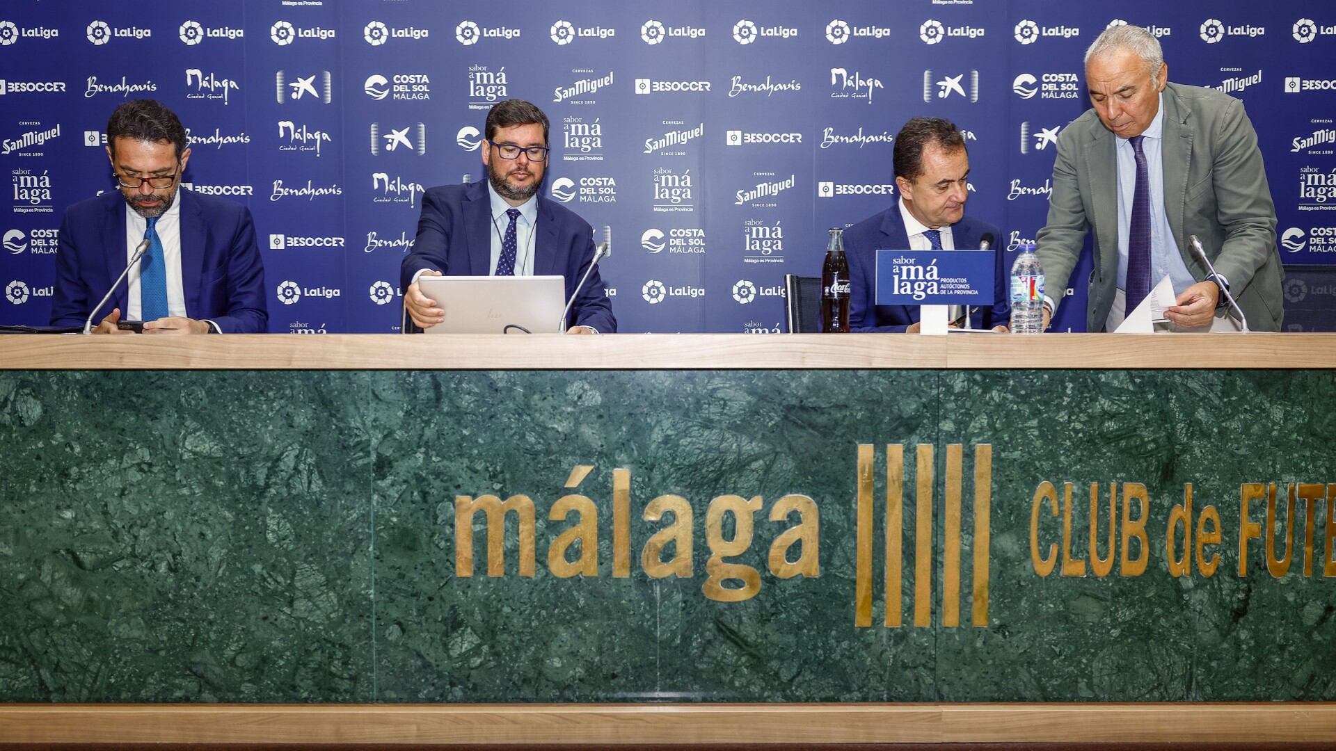 Mesa principall de la Junta de Accionistas del Málaga