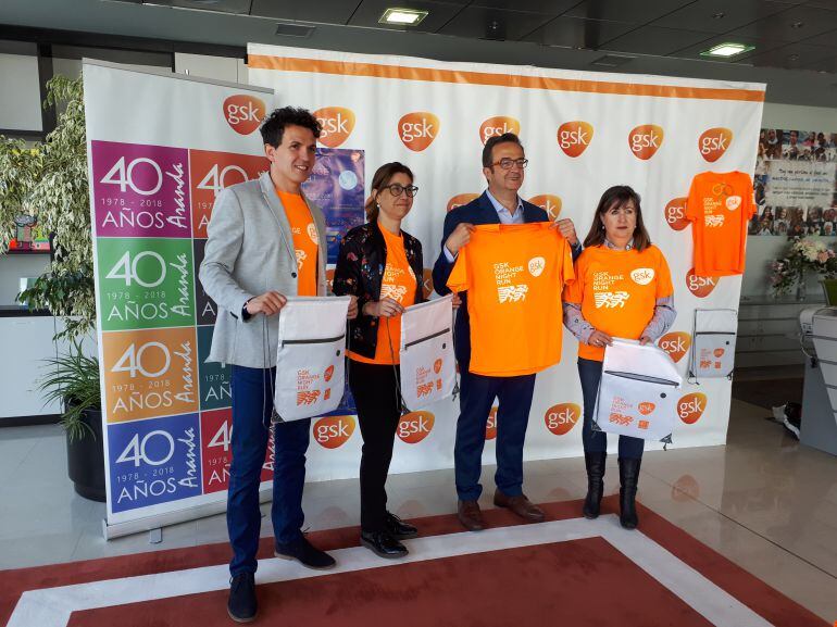 La fábrica arandina de GSK acogió la presentación de esta carrera nocturna