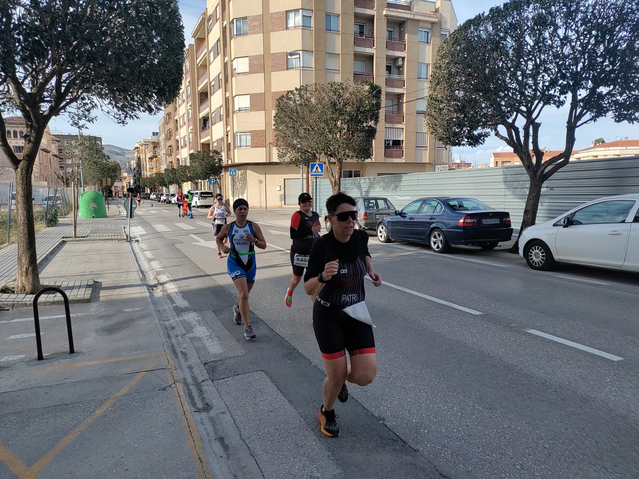 Foto del duatló ciutat d'Ontinyent a la seua recta final // Alexis Robledillo