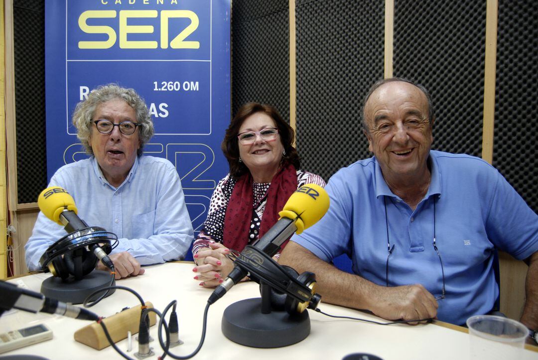 Pedro Delgado, Isabel María Ramos y Pepe Ortega durante su intervención en Hoy por Hoy.