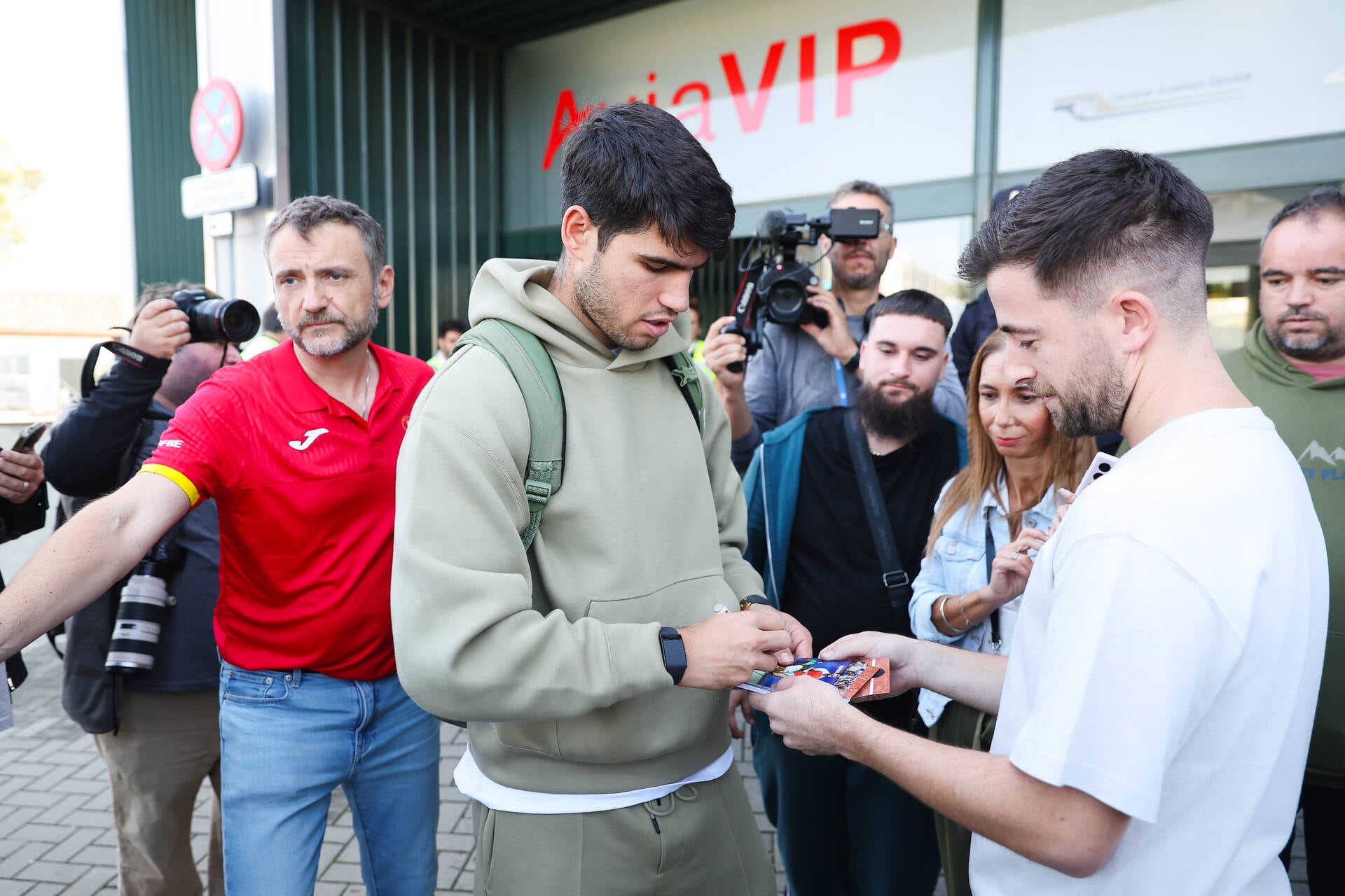 Carlos Alcaraz, en su llegada a Málaga