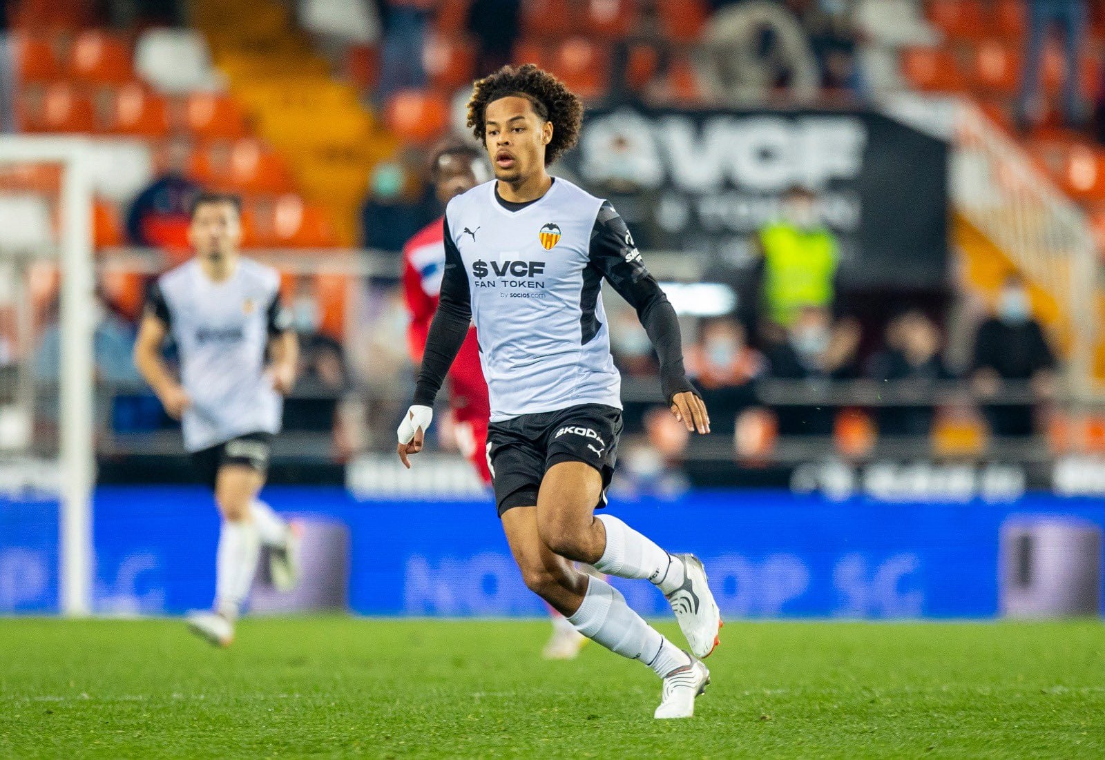 Koba durante un partido en Mestalla (Valencia CF)