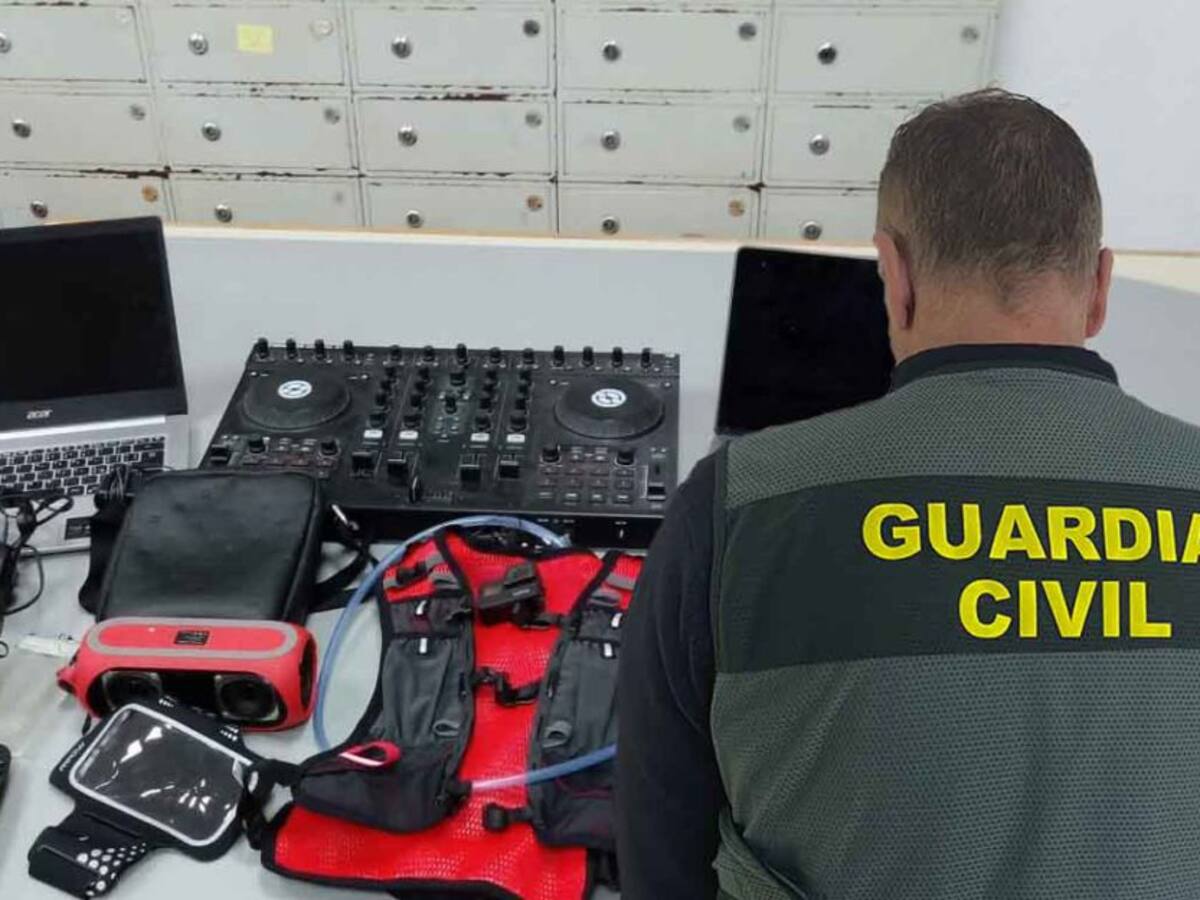 Dos detenidos, padre e hija, como presuntos autores de un delito de robo con fuerza en una vivienda de Ibiza