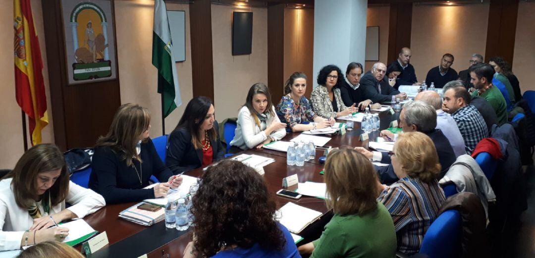 Momento de la celebración del Foro Provincial de la Inmigración en la delegación de educación de la Junta de Andalucía