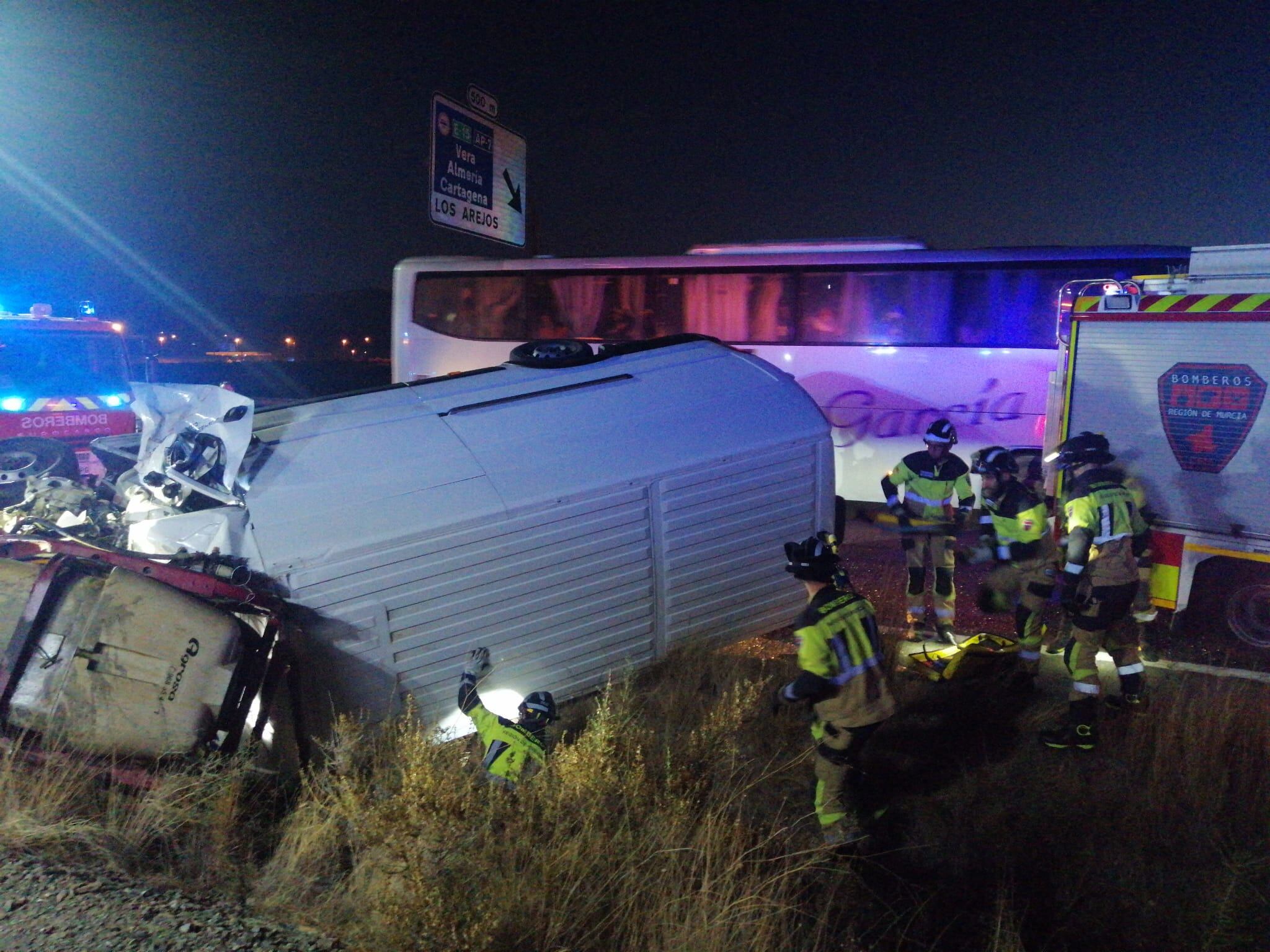 Imagen del accidente facilitada por el CEIS - 112