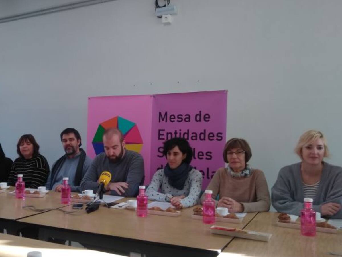 Mesa solidaria en Tudela