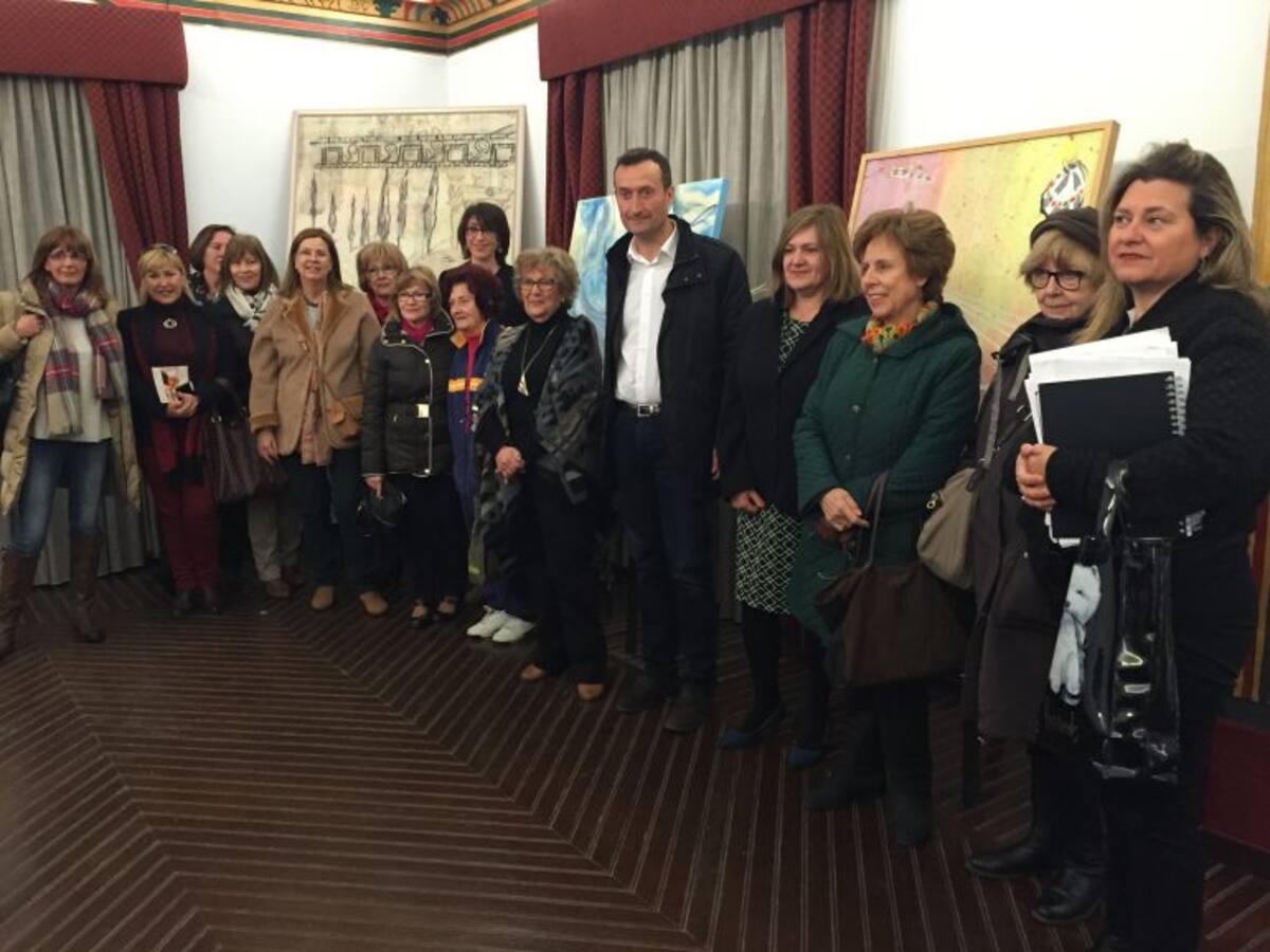 "17 trazos de mujer" en La Calahorra