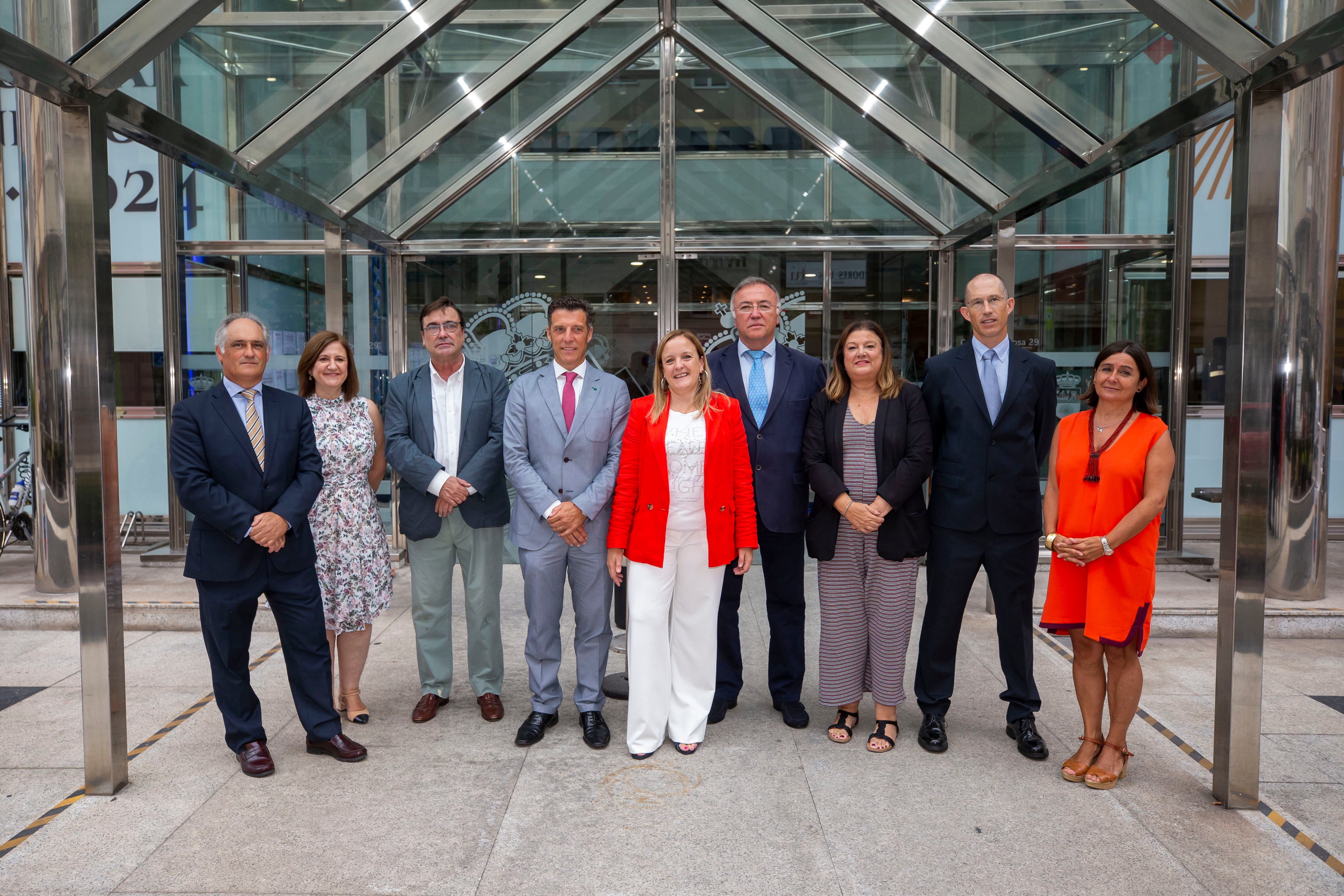 10:00 horas. Sala de prensa del Gobierno de Cantabria
La consejera de Presidencia, Justicia y Simplificación Administración, Isabel Urrutia, preside la toma de posesión del director general del Servicio Jurídico, Fernando de la Fuente. 
 16 AGOSTO 2023 © Miguel De la Parra