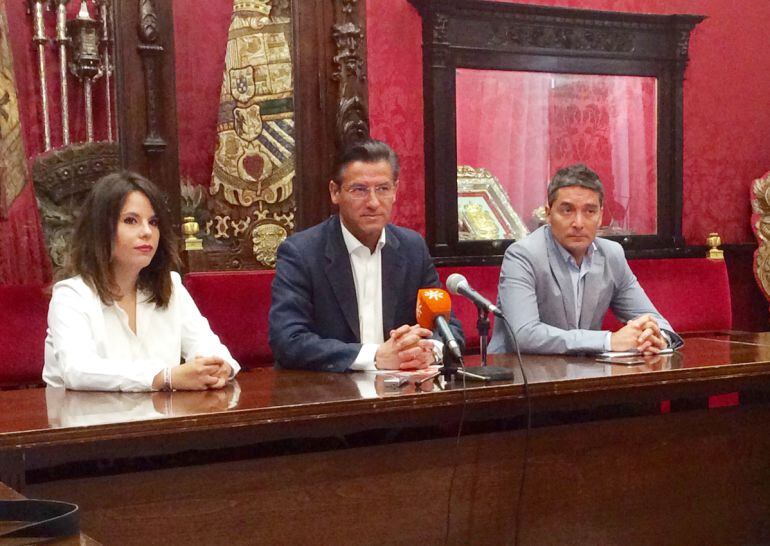Rueda de prensa de Ciudadanos en el Ayuntamiento de Granada