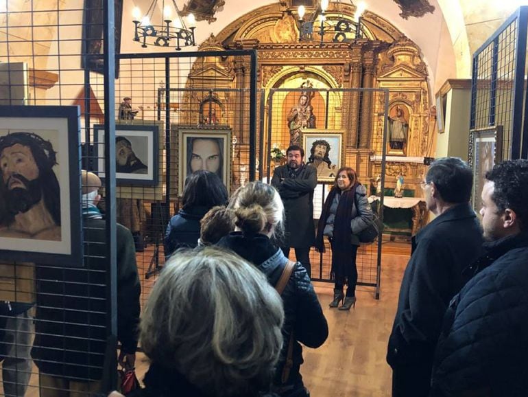 Inauguración de la exposición &quot;Lienzos de Pasión&quot; en la Ermita del Amparo