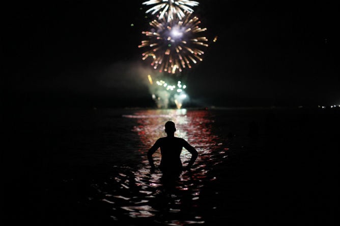 Fuegos artificiales en la Noche de San Juan