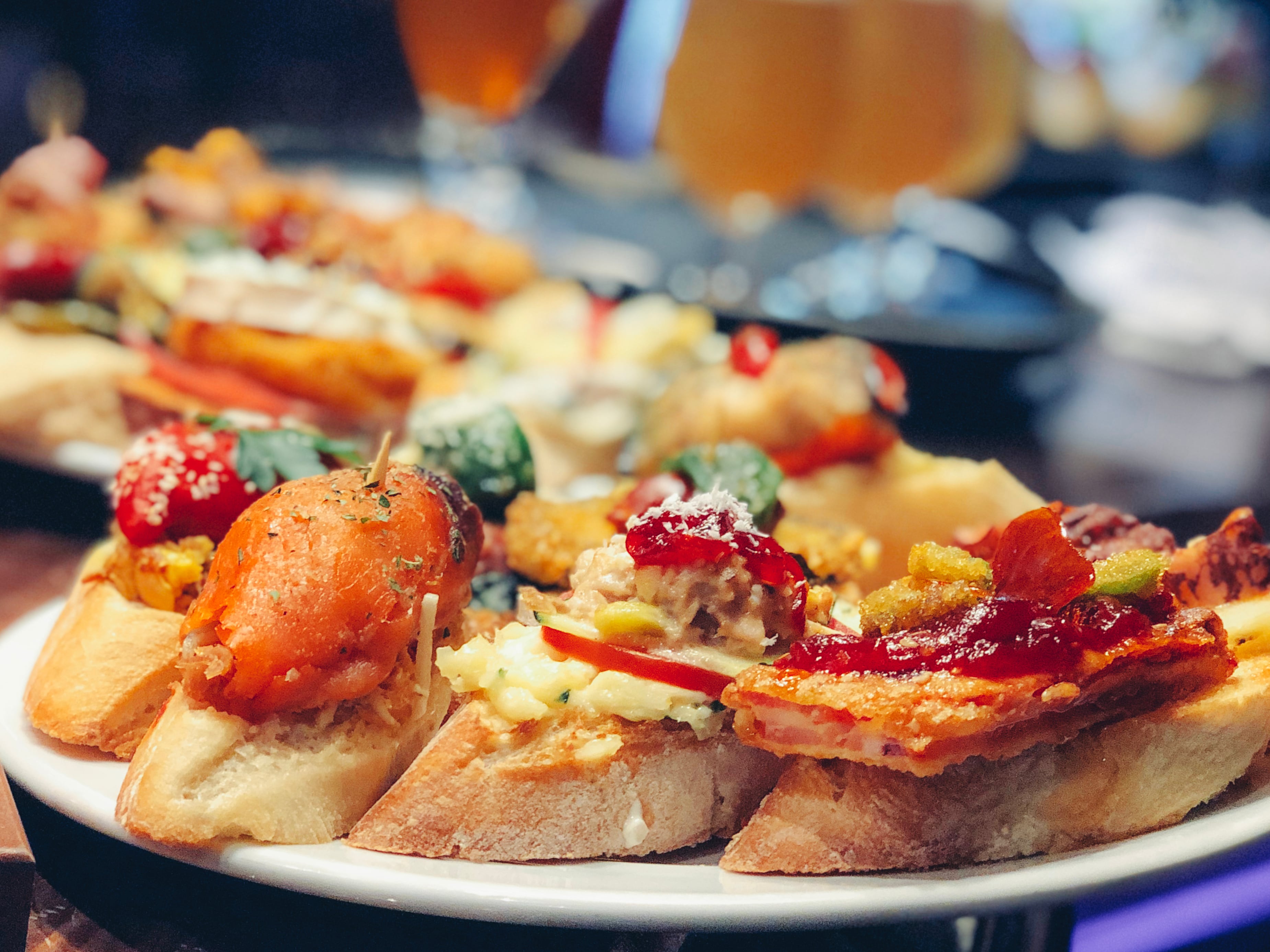 Pinchos en un bar de Madrid.