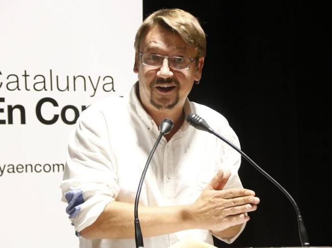 Xavier Domènech ha comunicado la pregunta de la consulta a sus bases.