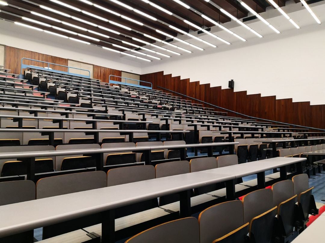 Un aula del examen del MIR en la Facultad de Física de la UB