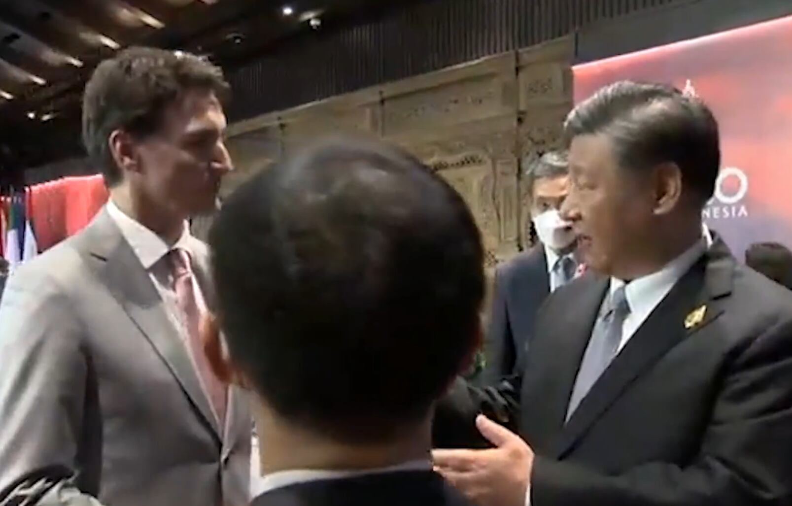 Reproche del presidente chino, Xi Jinping, al primer ministro canadiense, Justin Trudeau, durante la cumbre del G-20 en Bali.