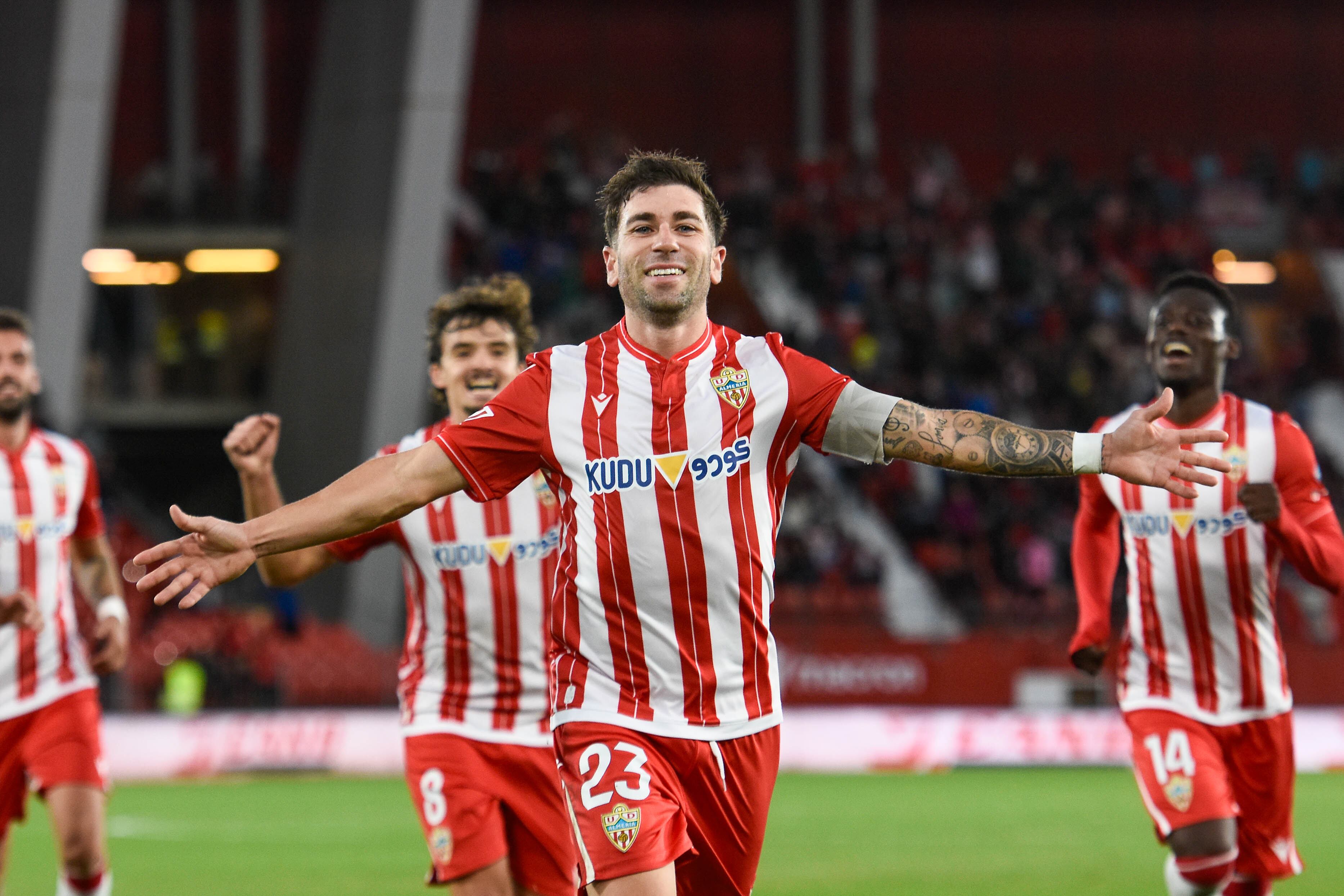 Lleva el escudo de la UDA en el corazón y está demostrando, al igual que sus compañeros, un compromiso enorme, gigante…