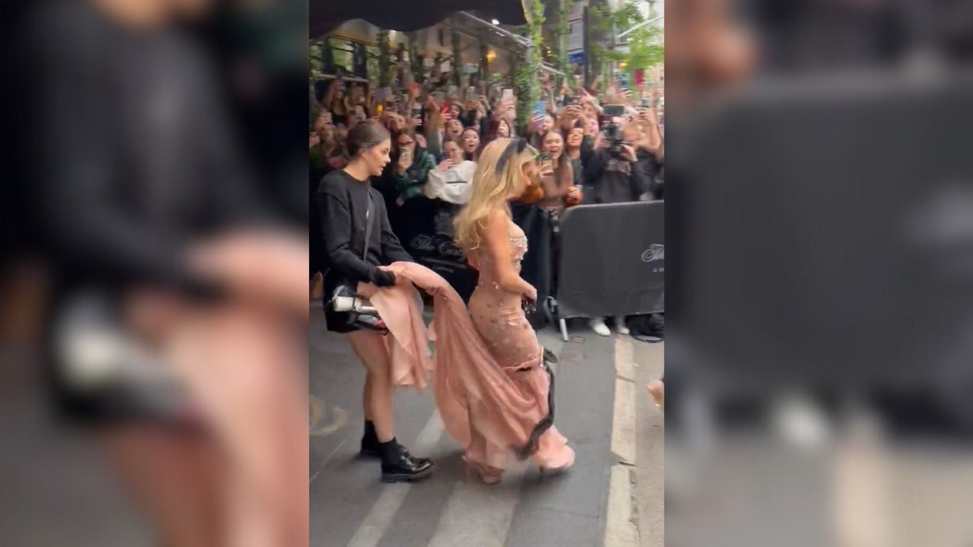 La actriz Sydney Sweeney asiste a la Gala MET y las redes la confunden con la cantante Ana Mena.