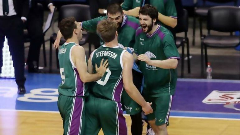 El Unicaja se enfrenta mañana al Laboral Kutxa