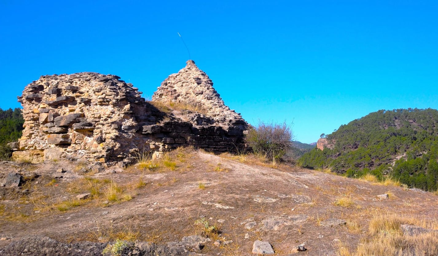 Castillo o La Picota de Boniches, restos de una fortaleza medieval.