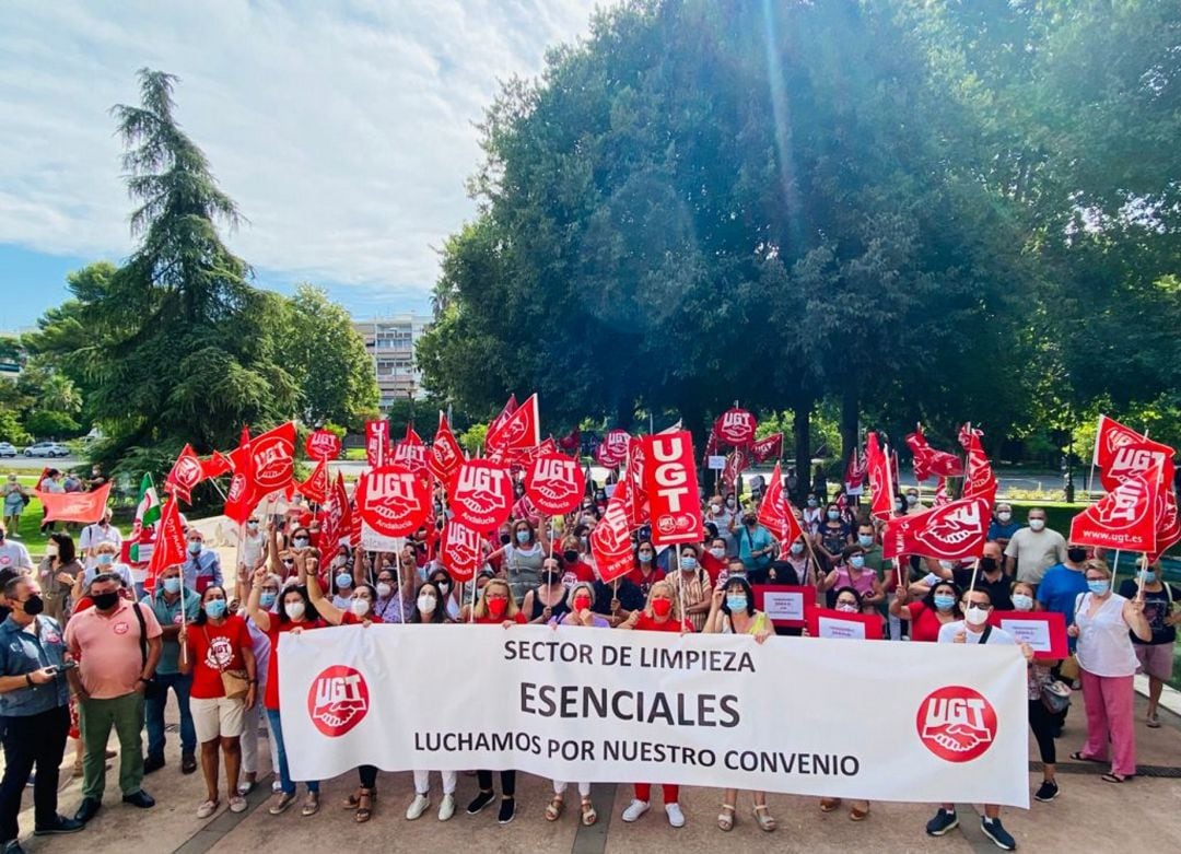 Manifestación de las trabajadoras de servicios de limpieza