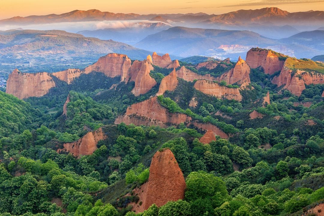 Las Médulas, con sus peculiares castaños