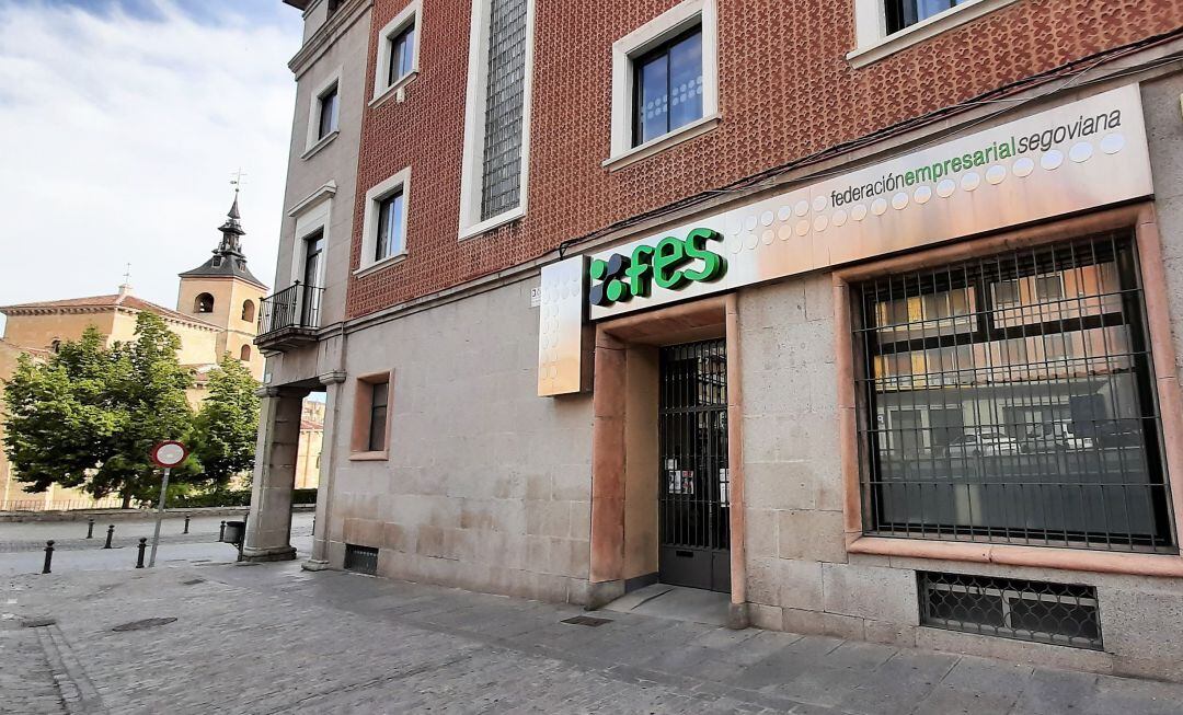 Fachada de la Federación Empresarial de Segovia