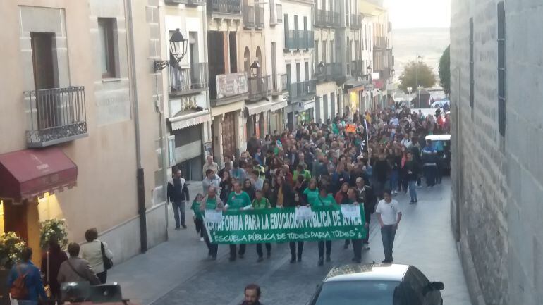 La manifestación recorrió el trayecto entre el Mercado Grande y la Subdelegación del Gobierno 