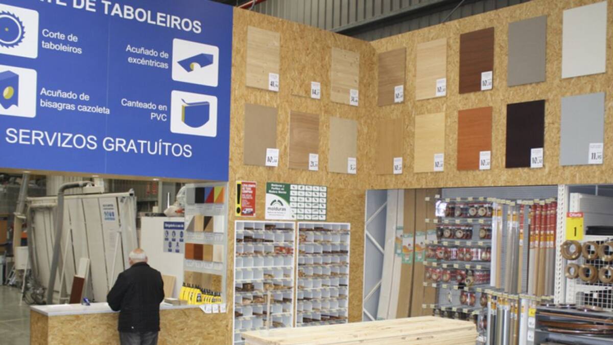 Los trabajadores de Bricoking sabrán su destino en seis semanas