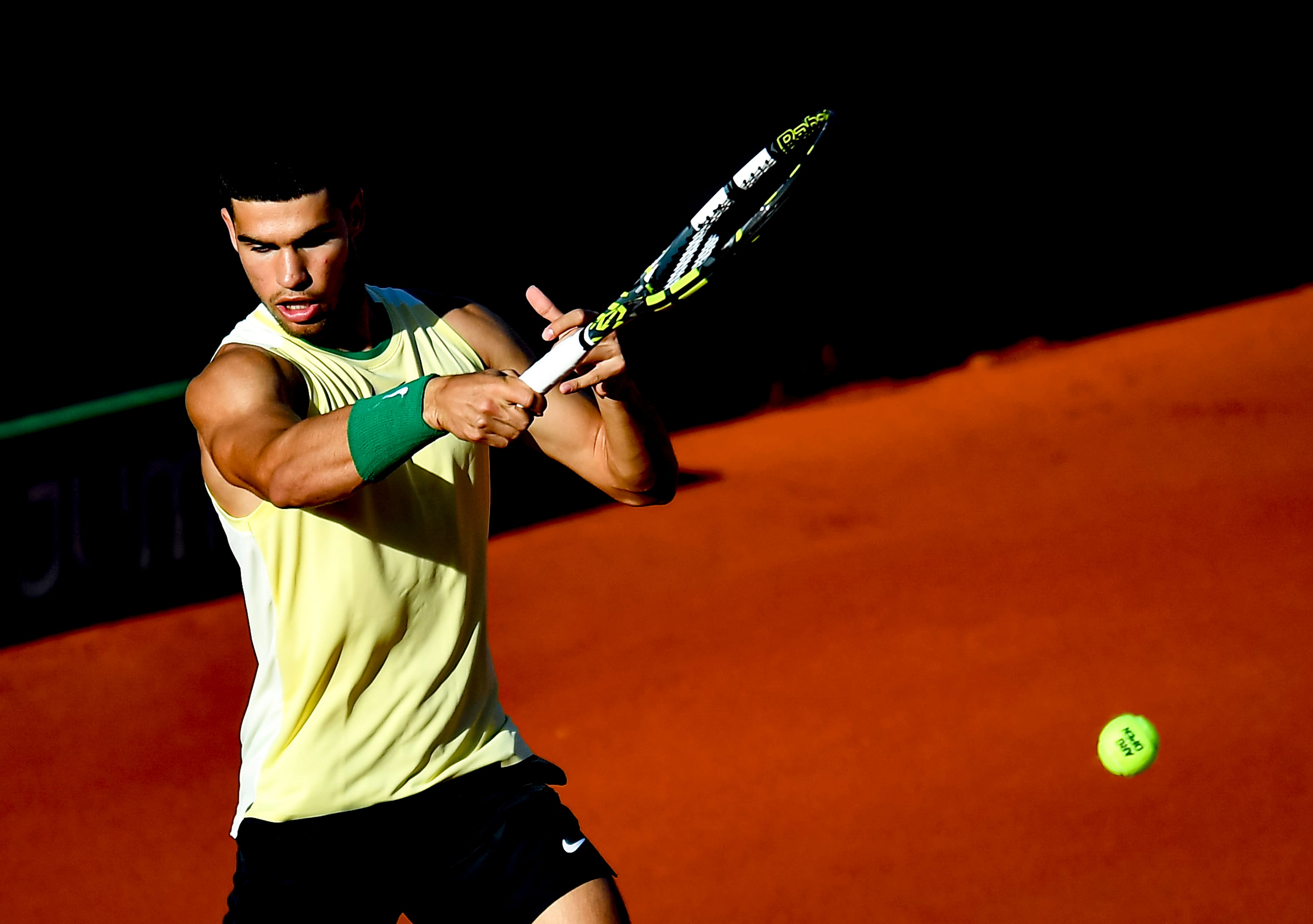 Carlos Alcaraz, durante la semifinal de Buenos Aires ante el chileno Nico Jarry. (Photo by Marcelo Endelli/Getty Images,)