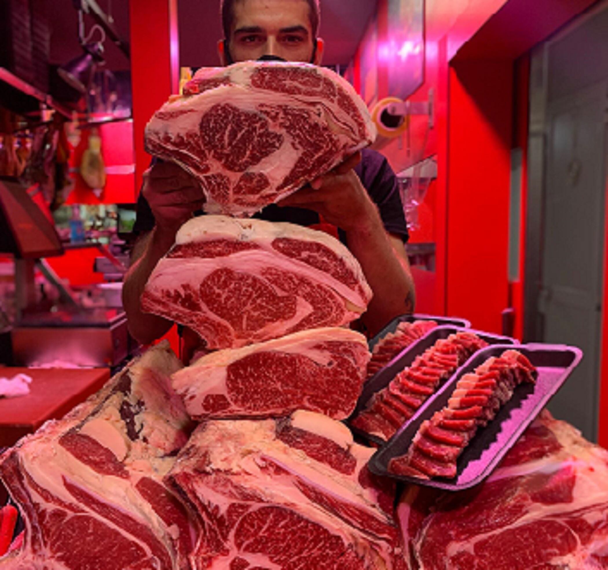 Carnicerías Herrero de Fuenlabrada consigue uno de los premios del la IV edición de Meat Attraction, en IFEMA, por su proyecto de digitalización.