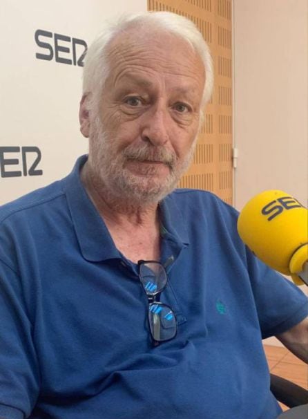 Manuel Muñoz Zielinski en los estudios de Radio Murcia. Foto archivo