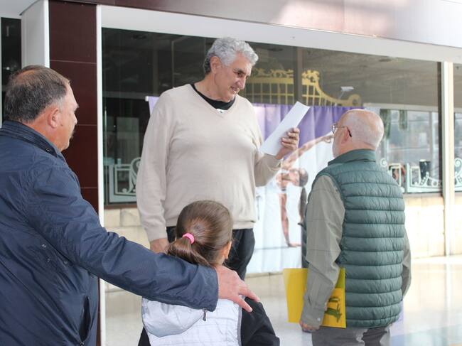 Romay ha atendido a seguidores alcoyanos de todas las edades