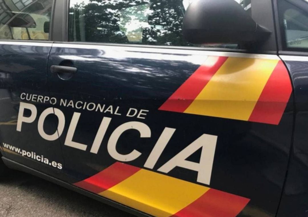 El agente ha sido condenado por patear a un preso con el que había forcejeado