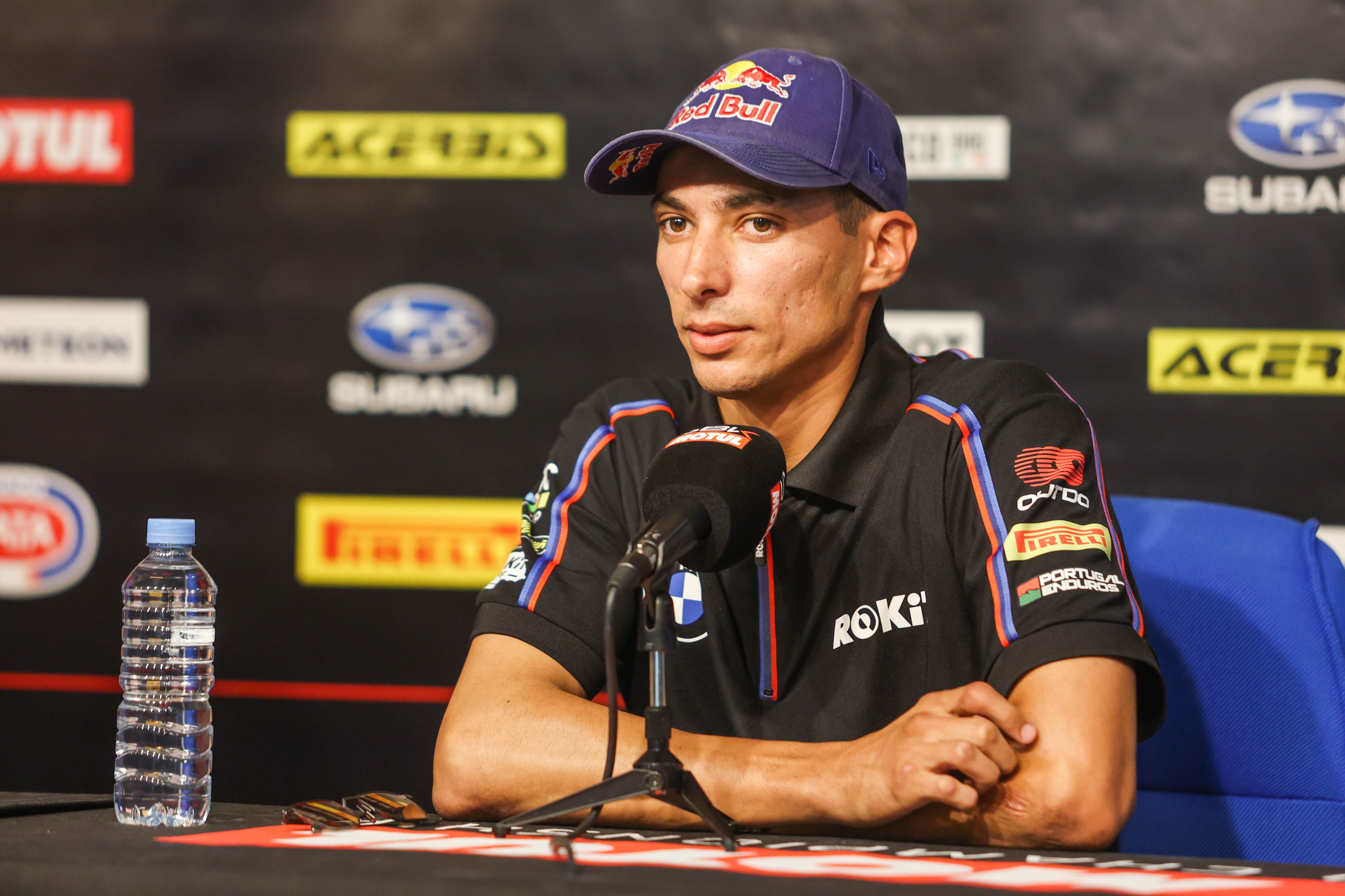 Conferencia de prensa de Toprak