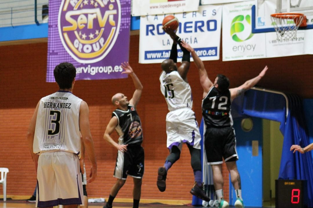 Shay Miller durante el partido frente al Benidorm