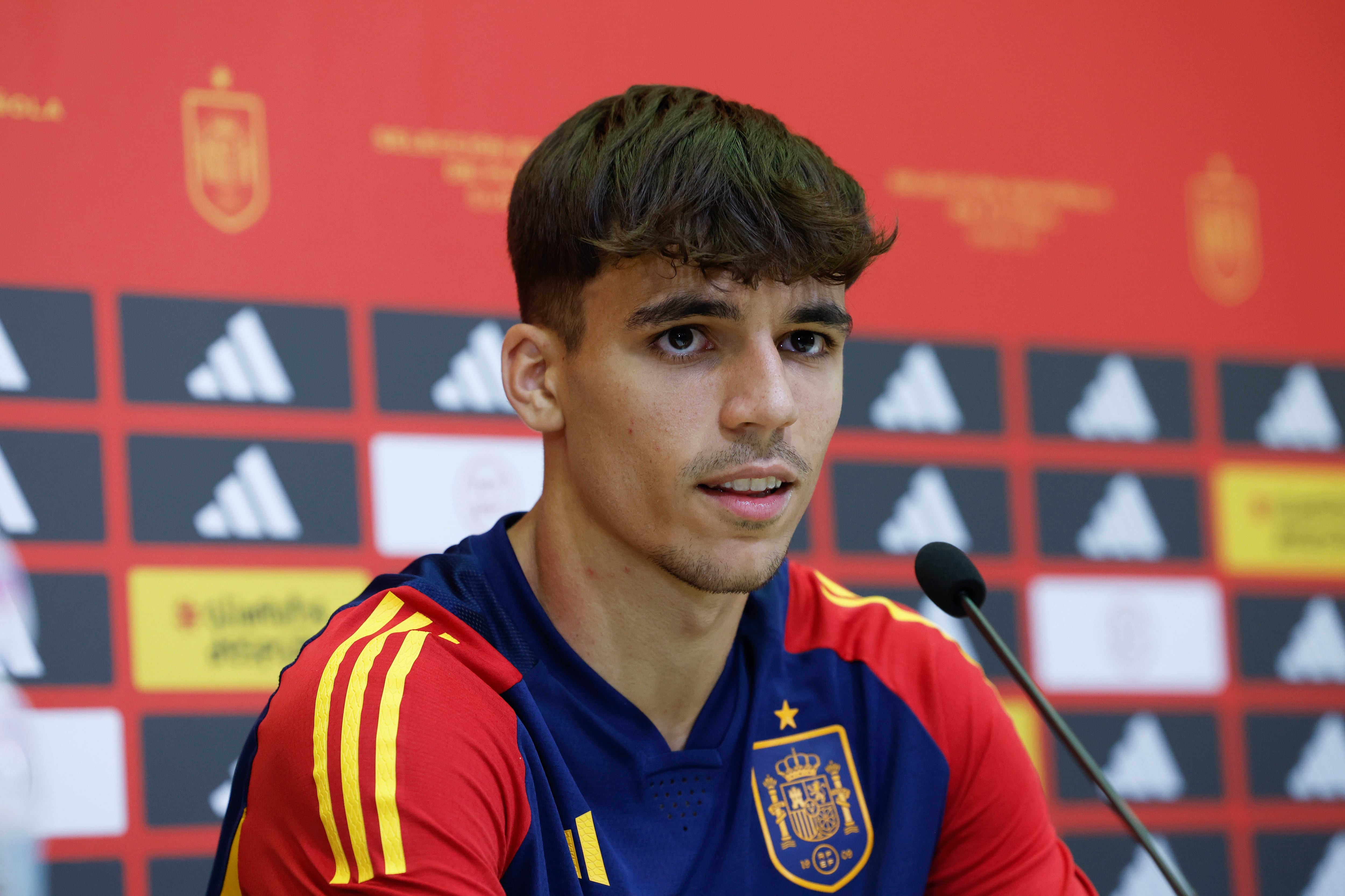 LAS ROZAS (MADRID), 11/06/2023.- El centrocampista Gabri Veiga participa en la rueda de prensa de la selección española de fútbol Sub-21 este sábado, en la Ciudad del Fútbol de Las Rozas (Madrid). EFE/J.J. Guillén
