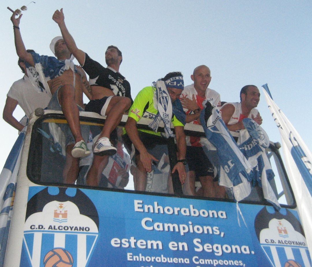 El Alcoyano celebró a lo grande su ascenso a Segunda División